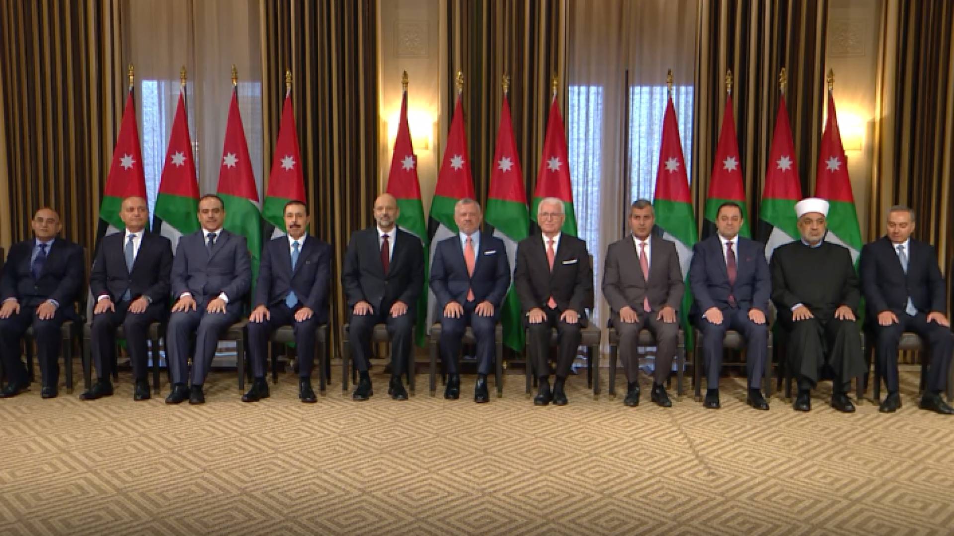 إرادة ملكية بالموافقة على إجراء تعديل على حكومة الدكتور الرزاز