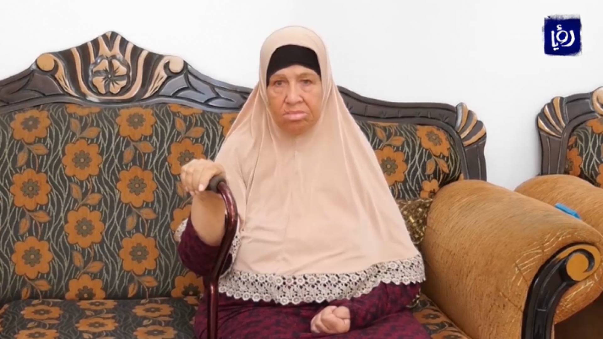 الاحتلال يعتقل مسنة فلسطينية مصابة بشلل نصفي