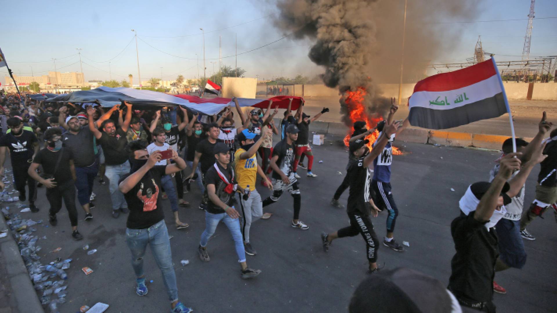 أكثر من 300 قتيل و15 ألف جريح منذ بدء الحراك الشعبي في العراق