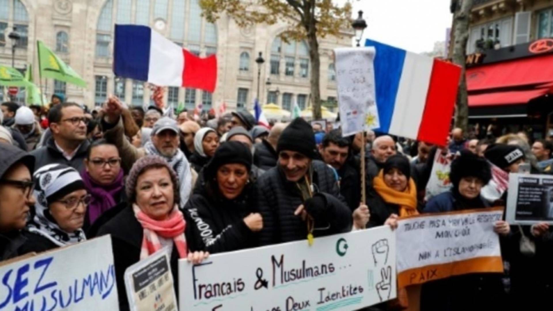 من التظاهرة