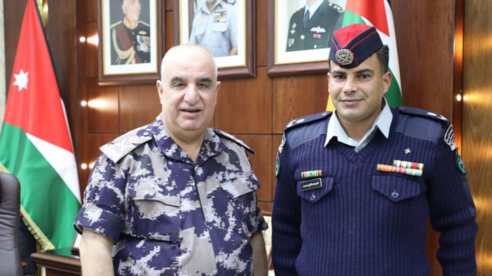 تكريم ضابط دفاع مدني اخمد حريق صهريج محمل بالبنزين