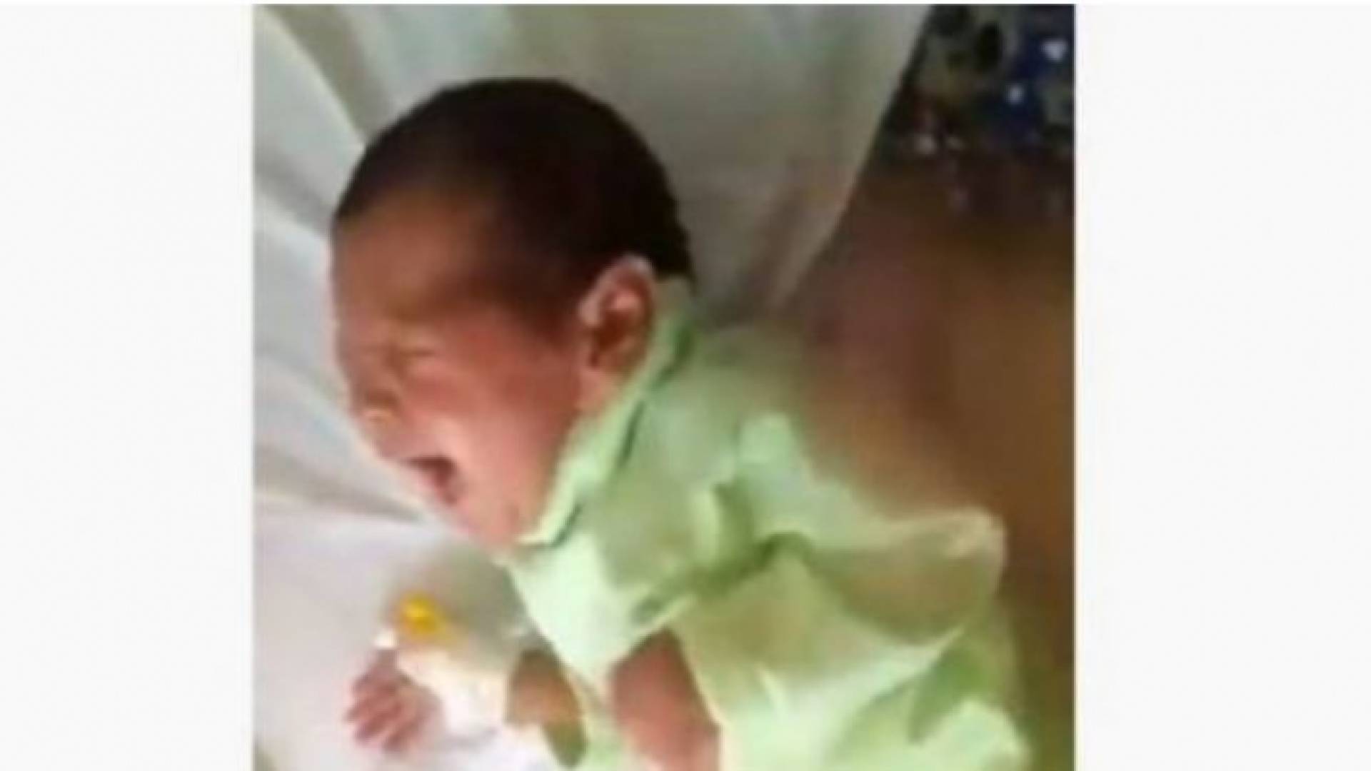 صورة من فيديو الطفل المعنف