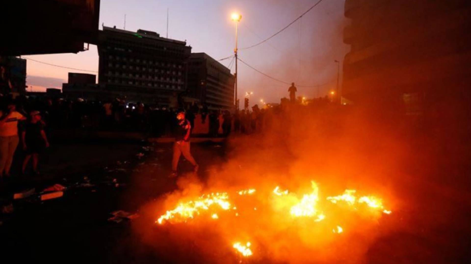 إرتفاع عدد القتلى بصفوف المحتجين بتفجير في بغداد