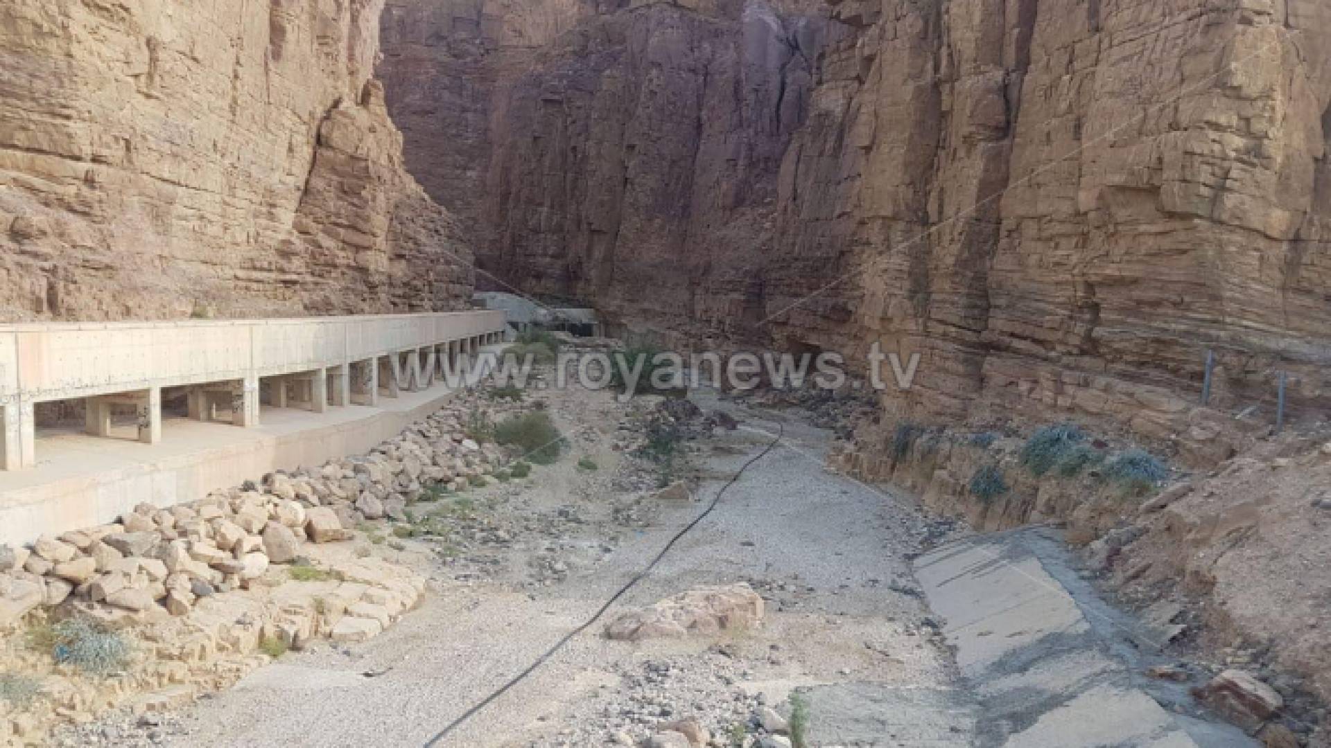 مشروع تأهيل جسر زرقاء ماعين في البحر الميت