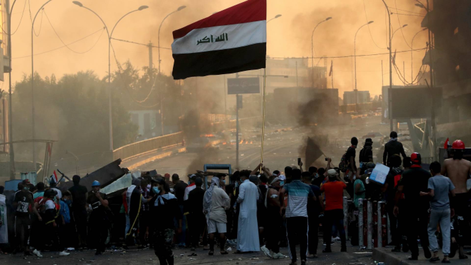 العراق.. تعطيل دوائر حكومية بـ 3 محافظات وإغلاق معبر مع إيران