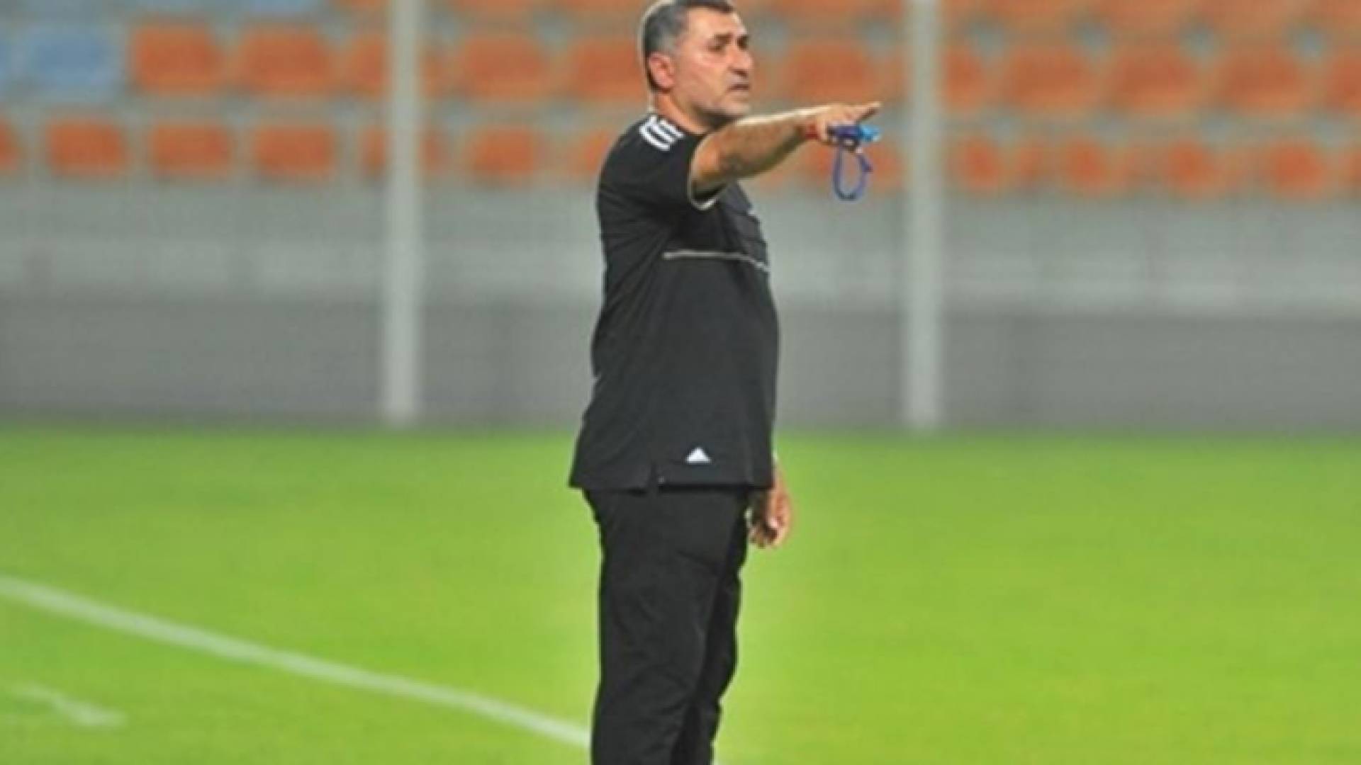 مدرب فريق الجزيرة السابق لكرة القدم نزار محروس