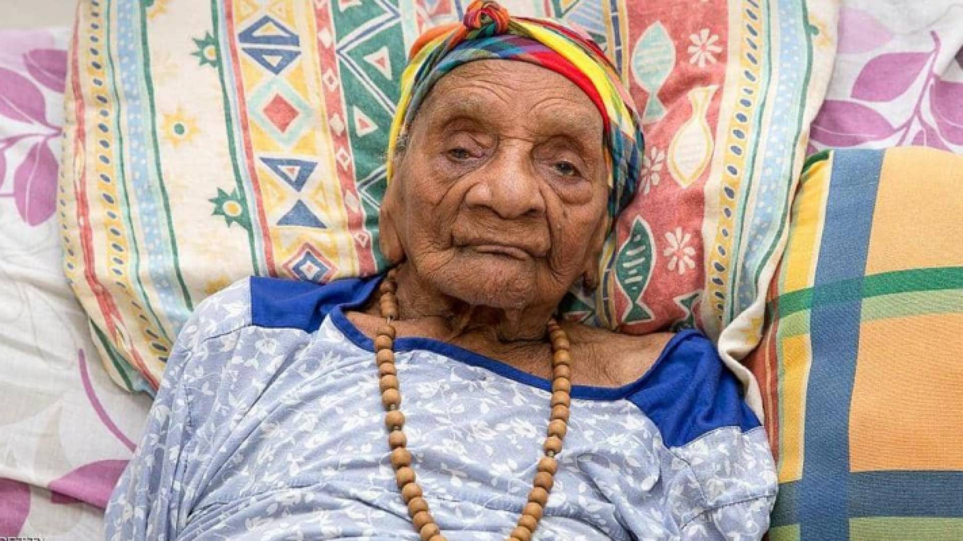 صورة أرشيفية لامرأة يزيد عمرها عن 100 عام