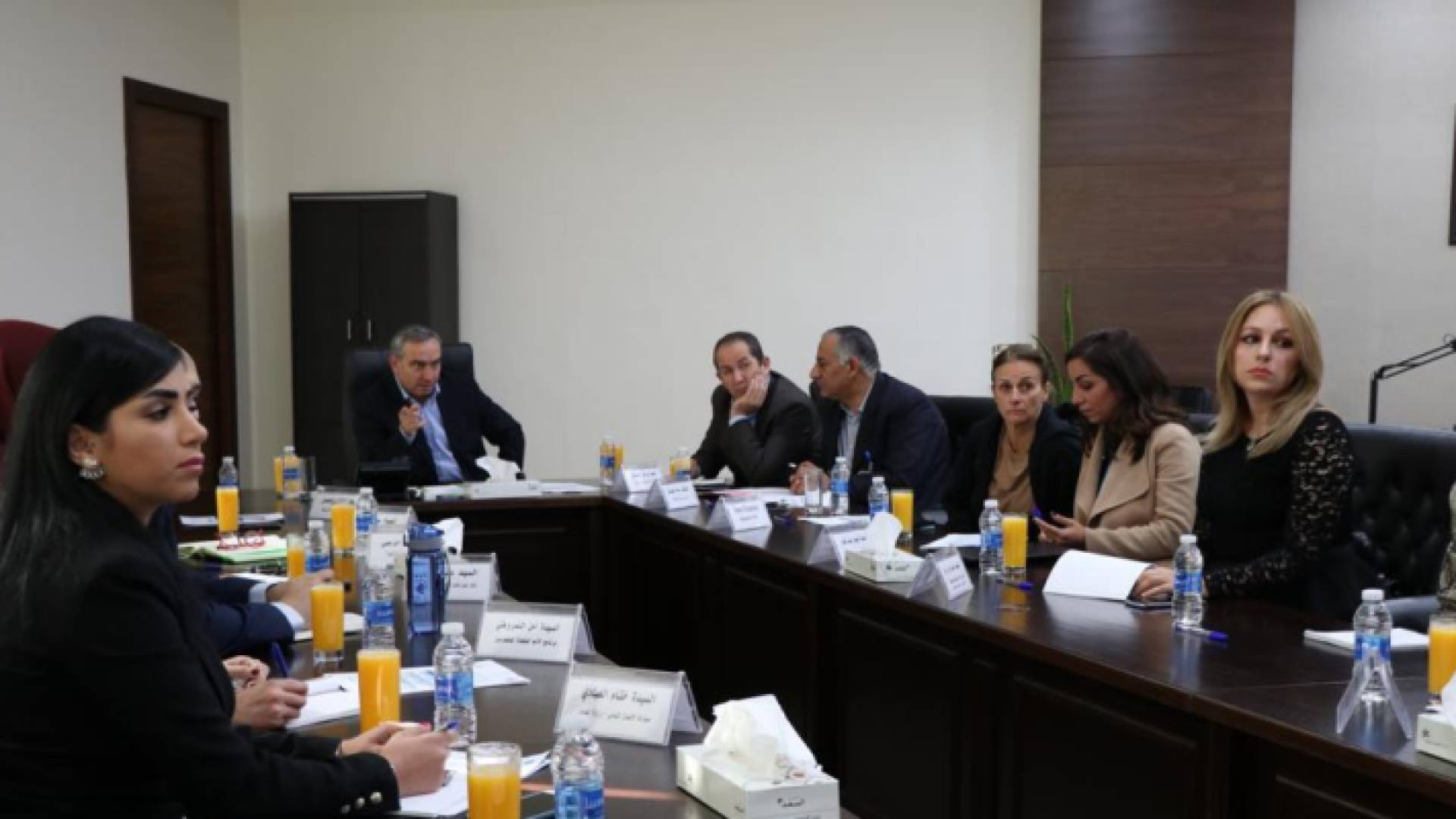 وزير الشباب يترأس اجتماع اللجنة العليا لمسابقة أيام التطوع الاردنية