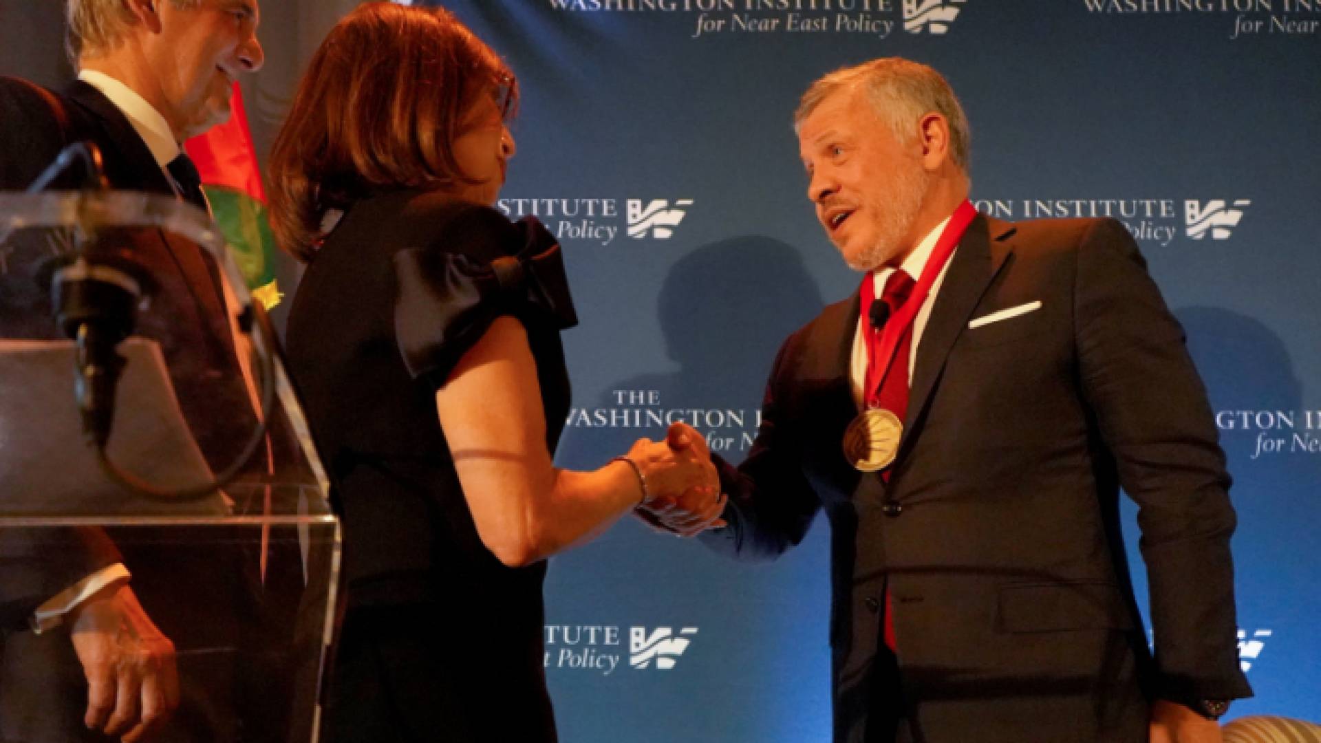 الملك يتسلم جائزة رجل الدولة الباحث لعام 2019