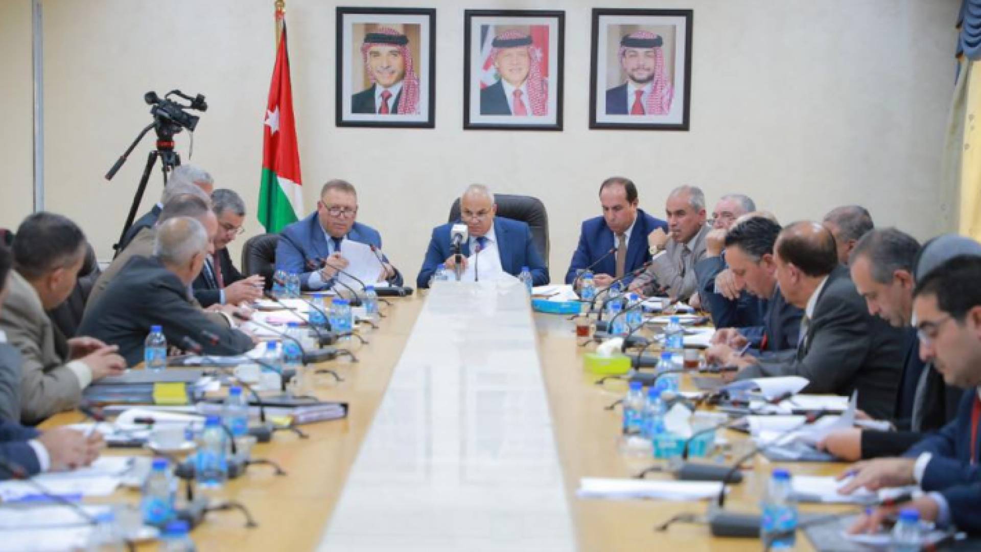 من الاجتماع