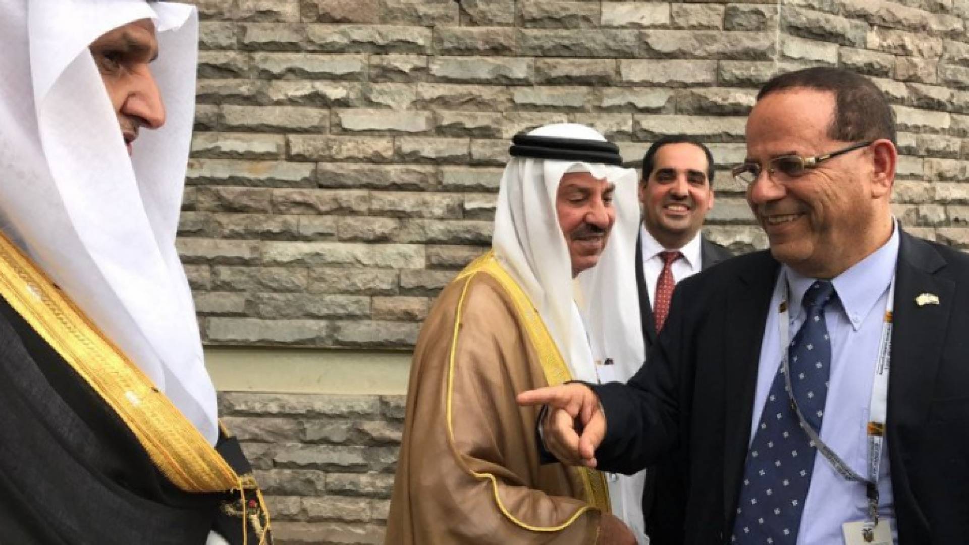 الوزير الصهيوني أيوب قرا لدى لقائه ببعض المسؤولين في الخليج - ارشيفية