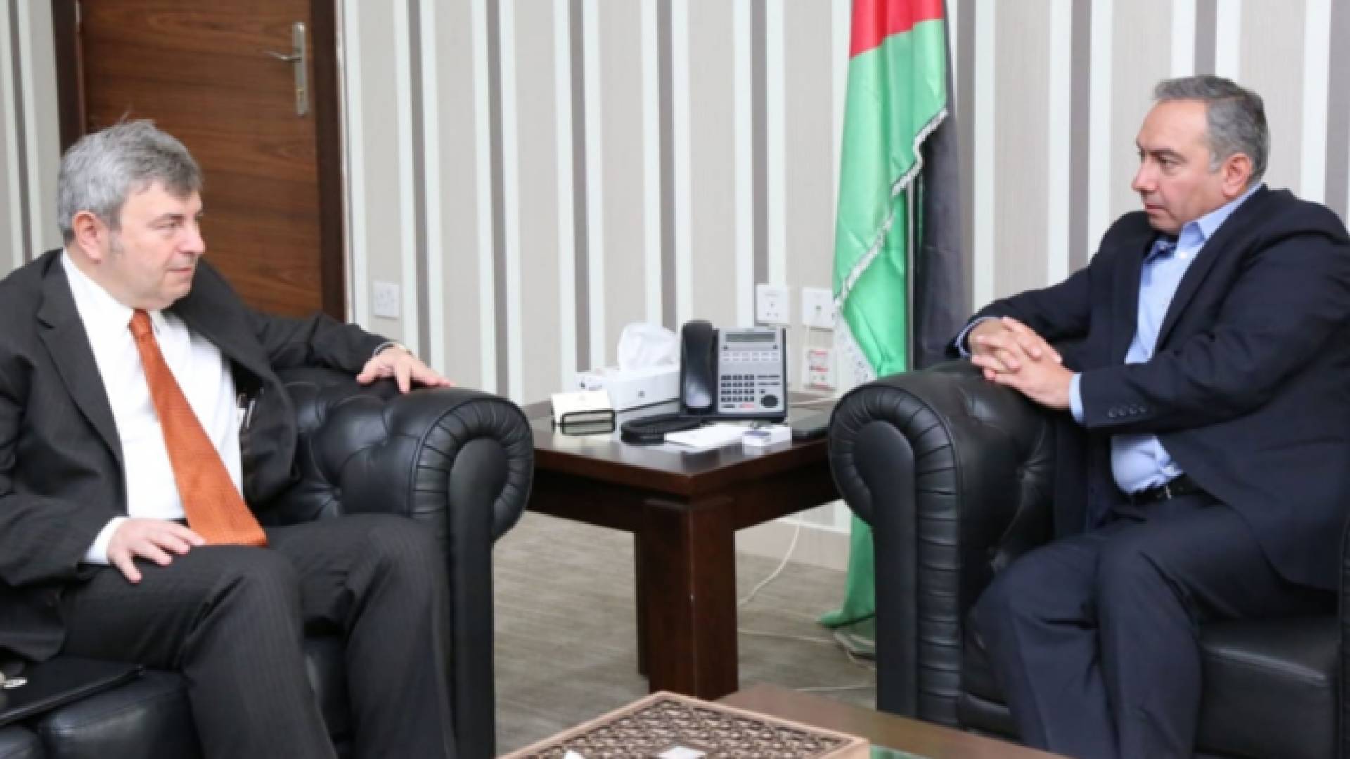 وزير الشباب يستقبل سفير الجمهورية التركية في عمان