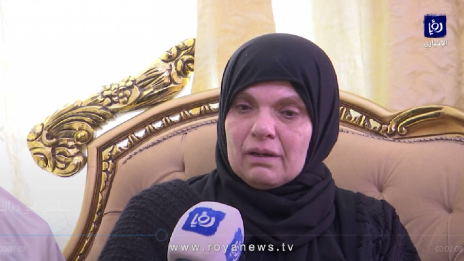 والدة الشهيد الأسير سامي أبو دياك - من الفيديو