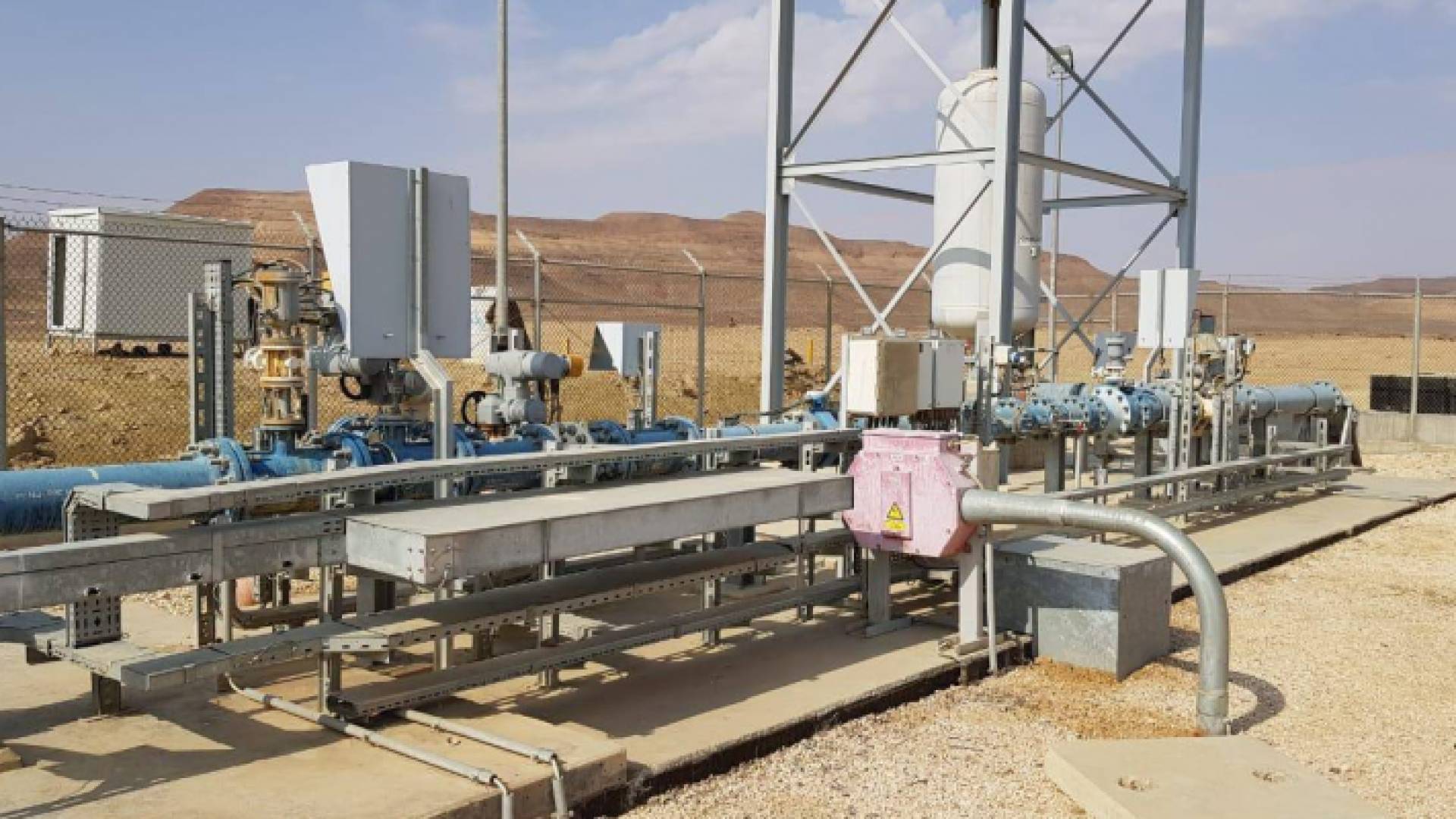 إحدى نقاط أنبوب مياه الديسي