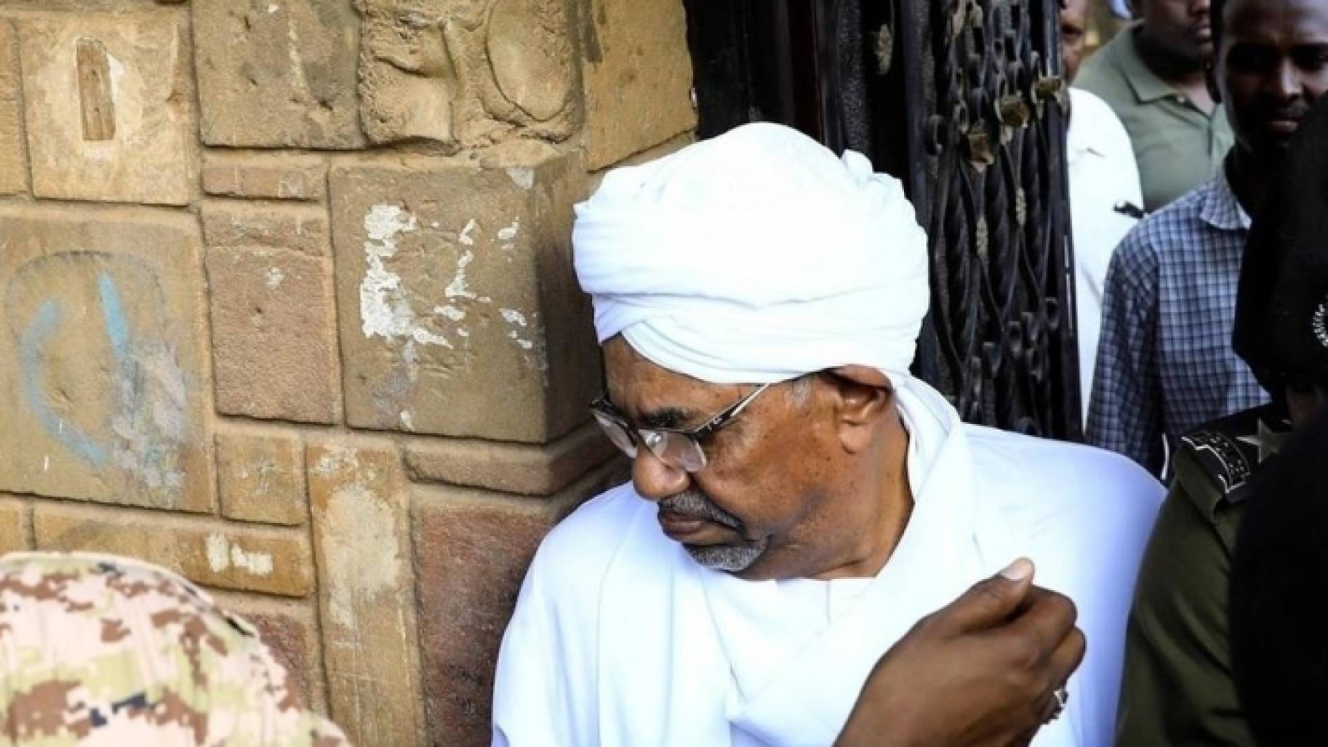 الرئيس السوداني المعزول عمر البشير