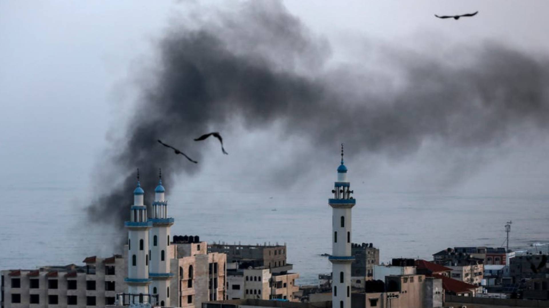 قصف غزة - ارشيفية