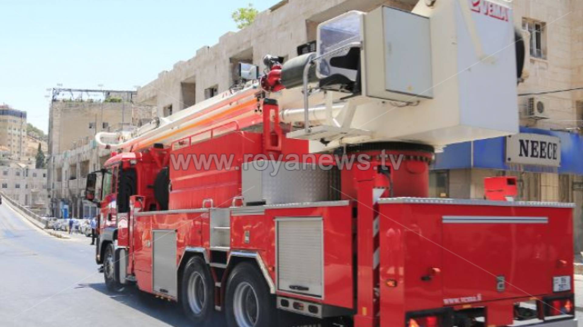 مركبة دفاع مدني- ارشيفية