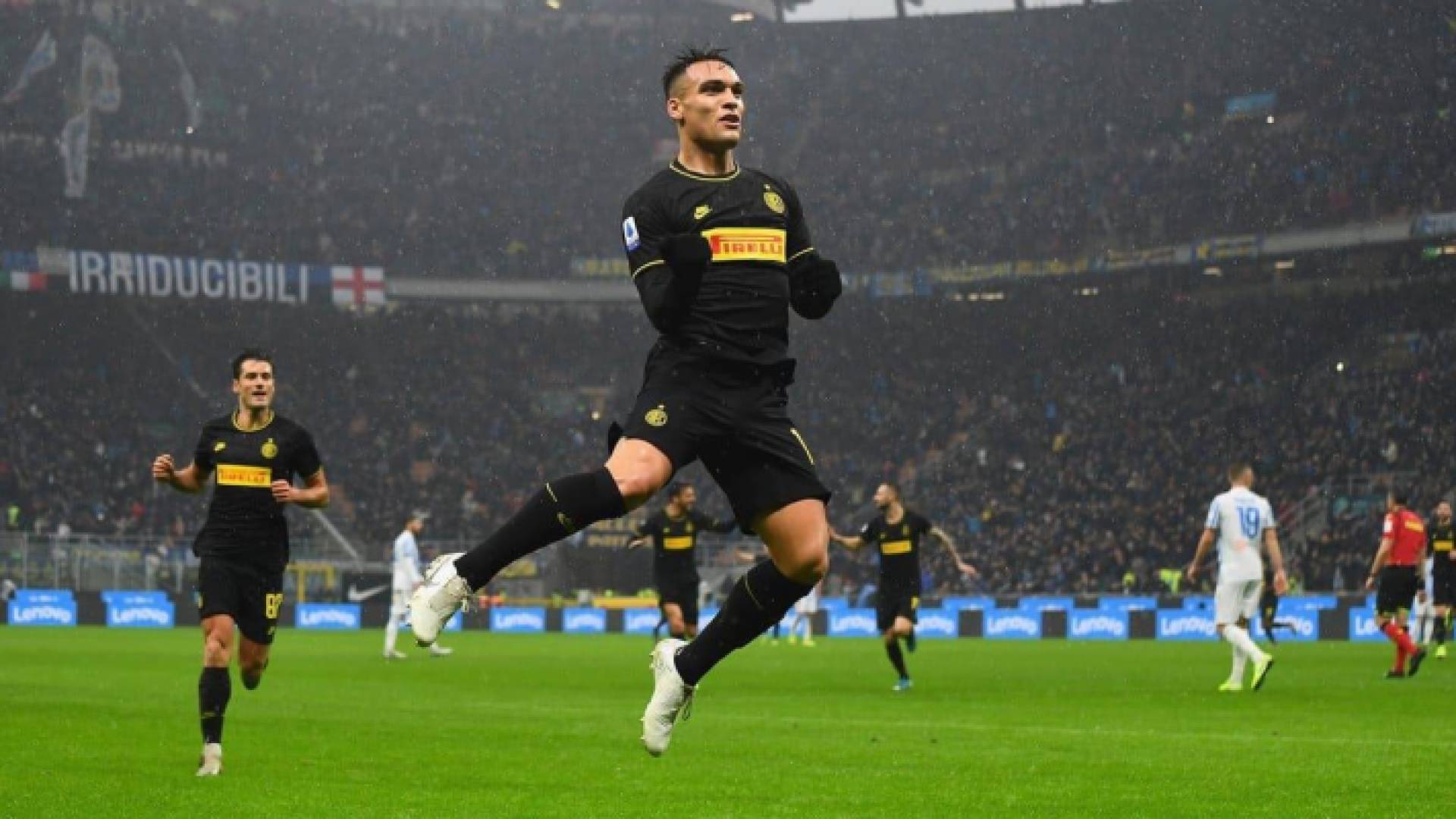 انتر يتربع على صدارة الدوري الايطالي