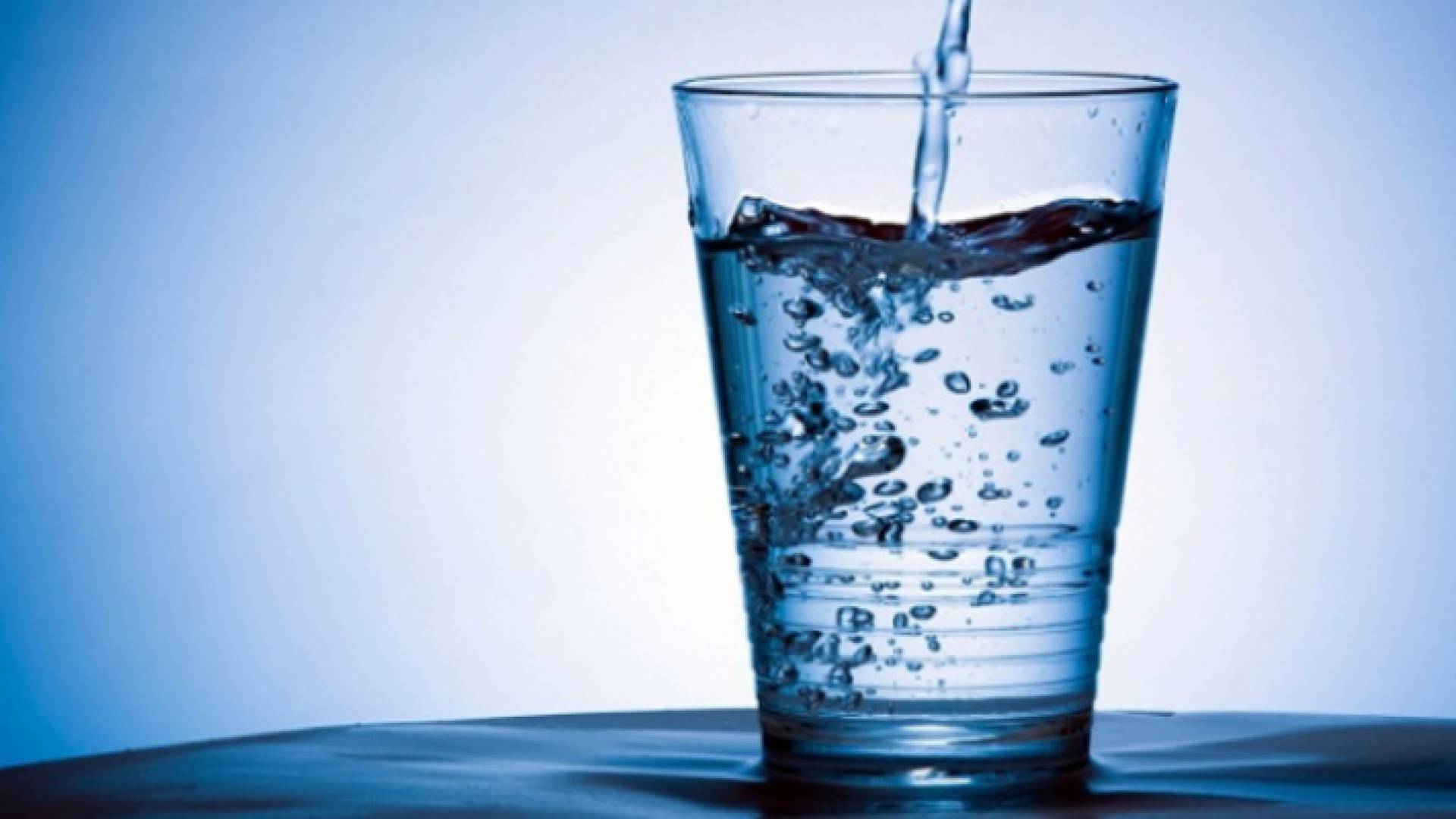 الخبراء يوصون بكأس معتدل الحرارة