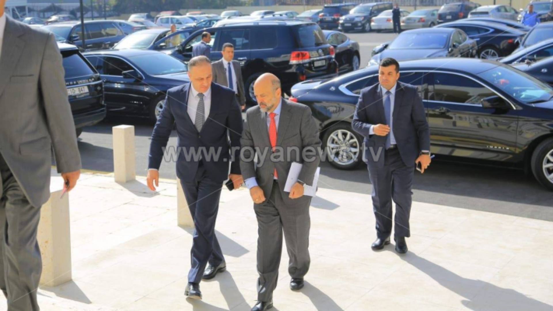 رئيس الوزراء الدكتور عمر الرزاز