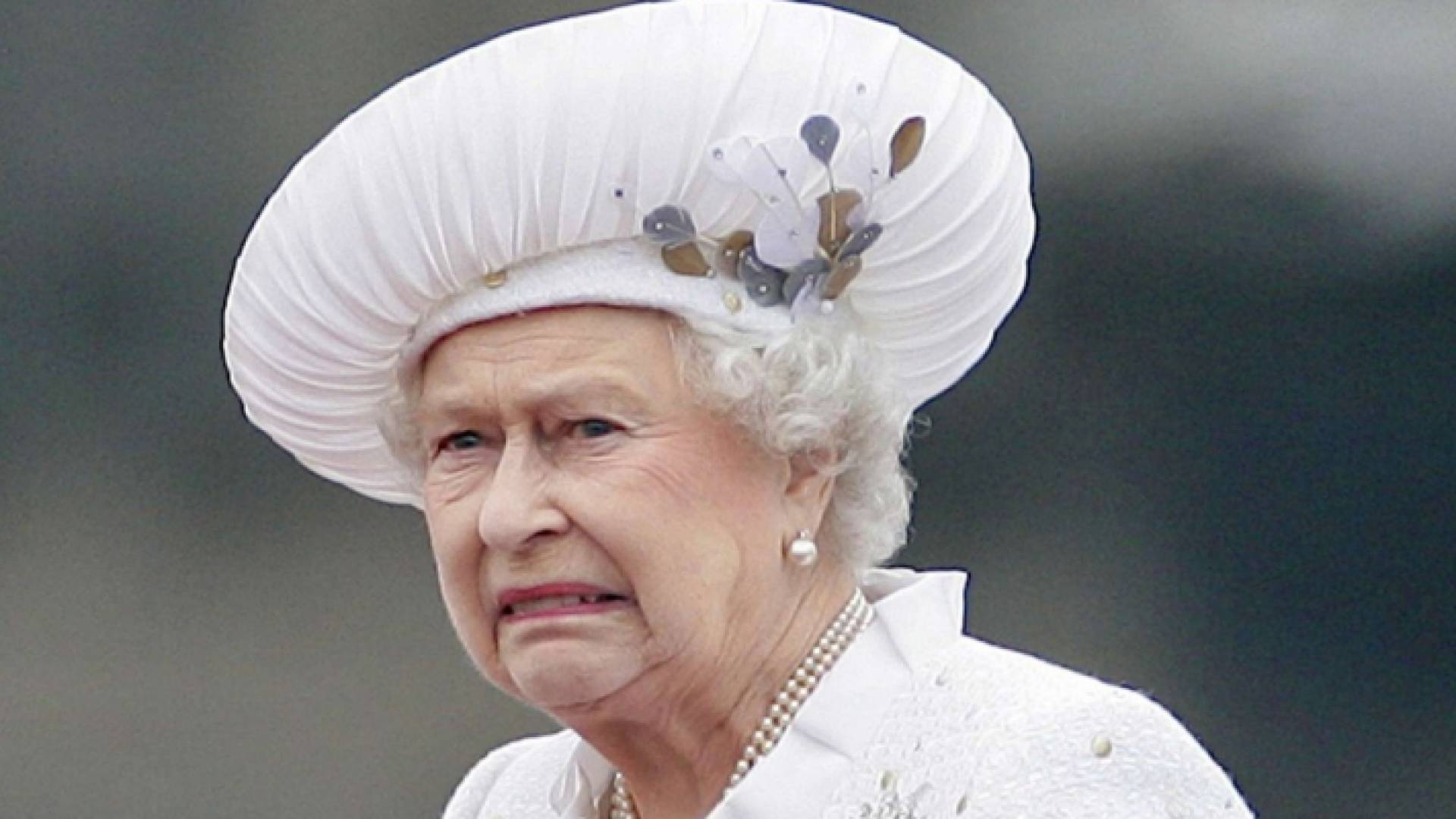 الملكة إليزابيث