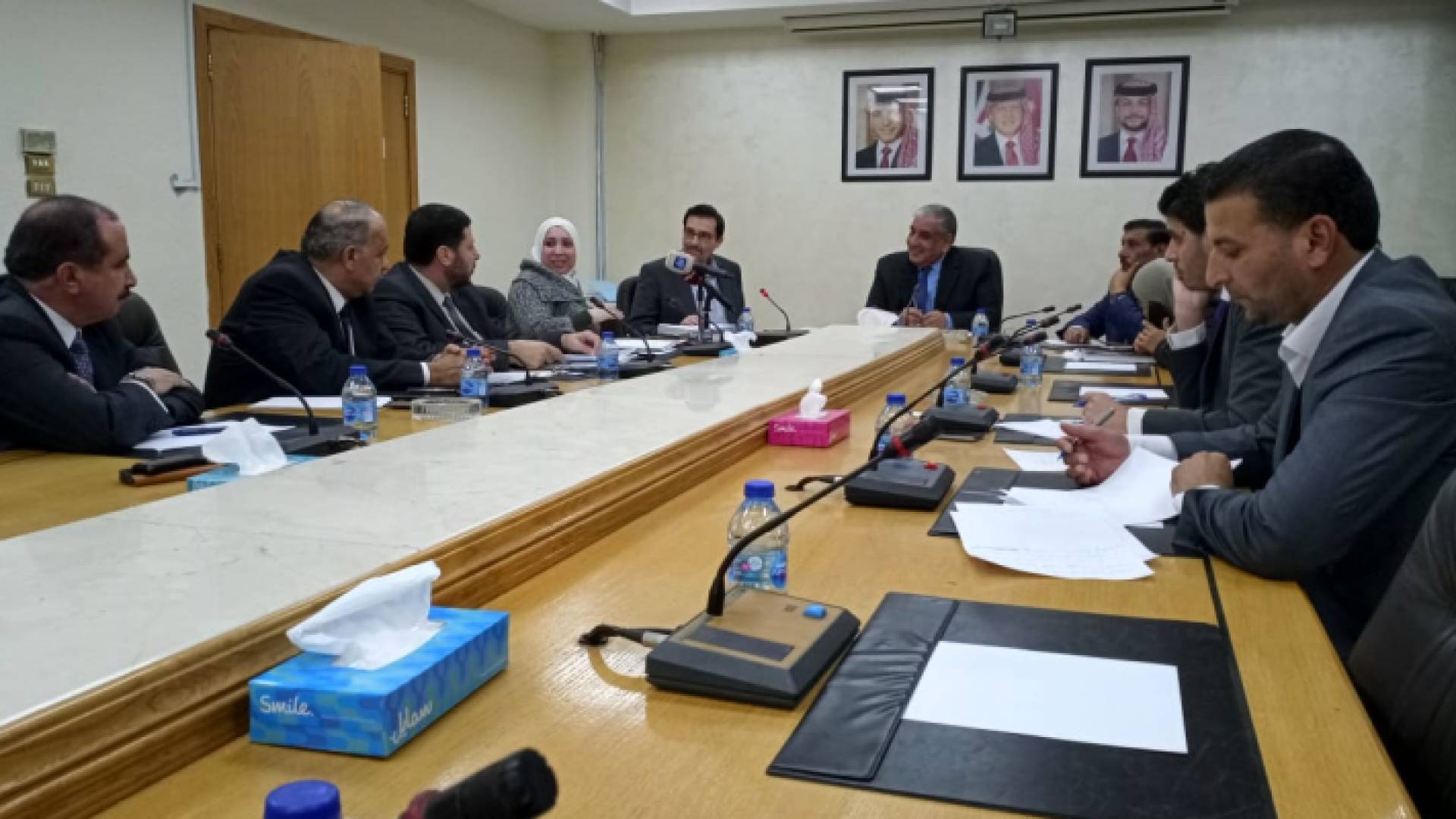 جلسة مناقشة خطط وزارة النقل