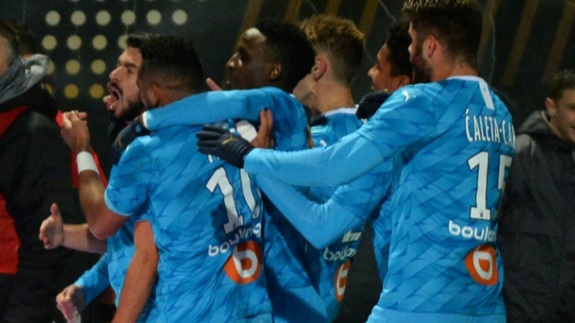 لاعبو مرسليا يحتفلون بالفوز على أنجيه