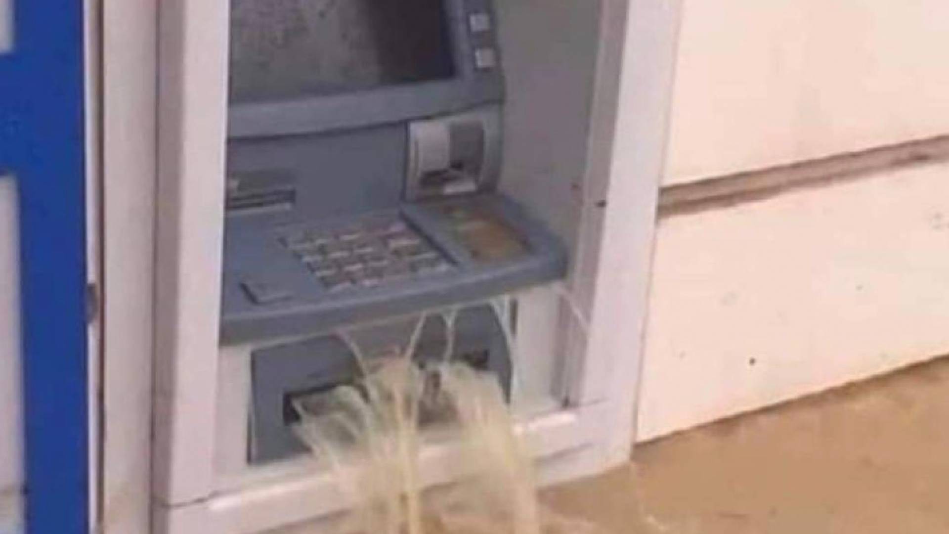 امطار غزيرة تجتاح لبنان وتتسبب باضرار جسيمة