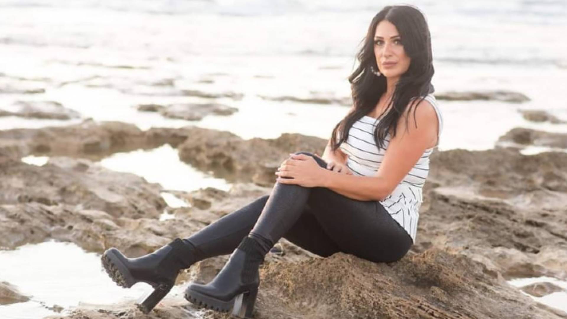 الفنانة الفلسطينية إلهام روحانا