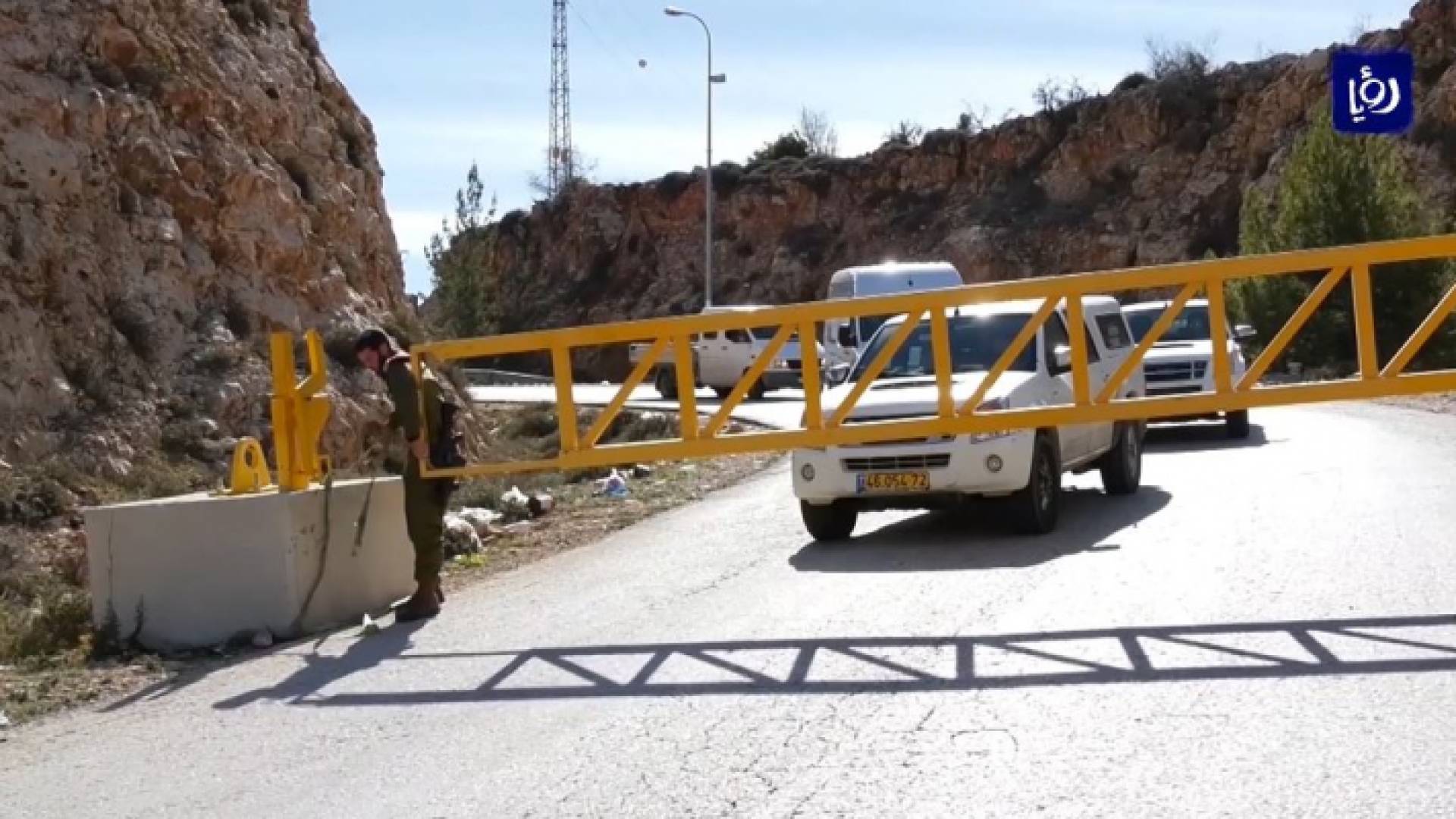 الاحتلال يواصل انتهاك حرية الفلسطينيين عبر نشر الحواجز العسكرية