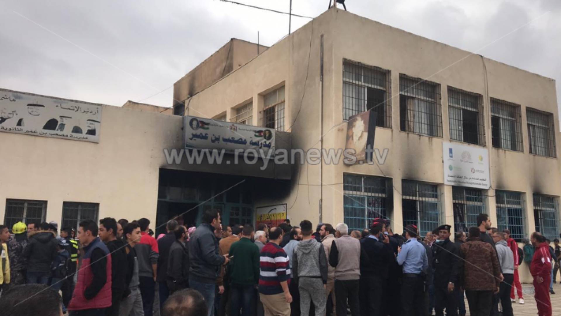 الصور من المدرسة