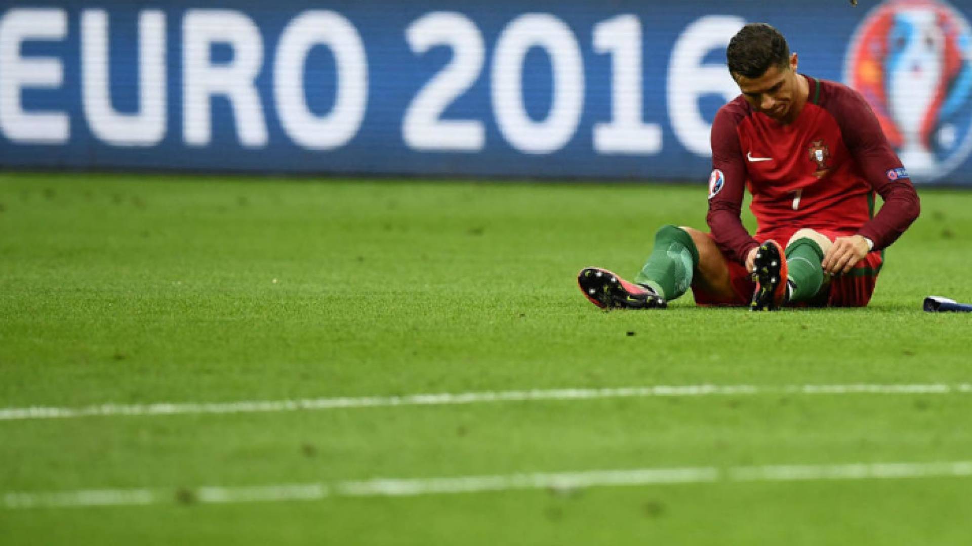 كريستيانو رونالدو في مباراة للمنتخب البرتغالي ضد نظيره الفرنسي