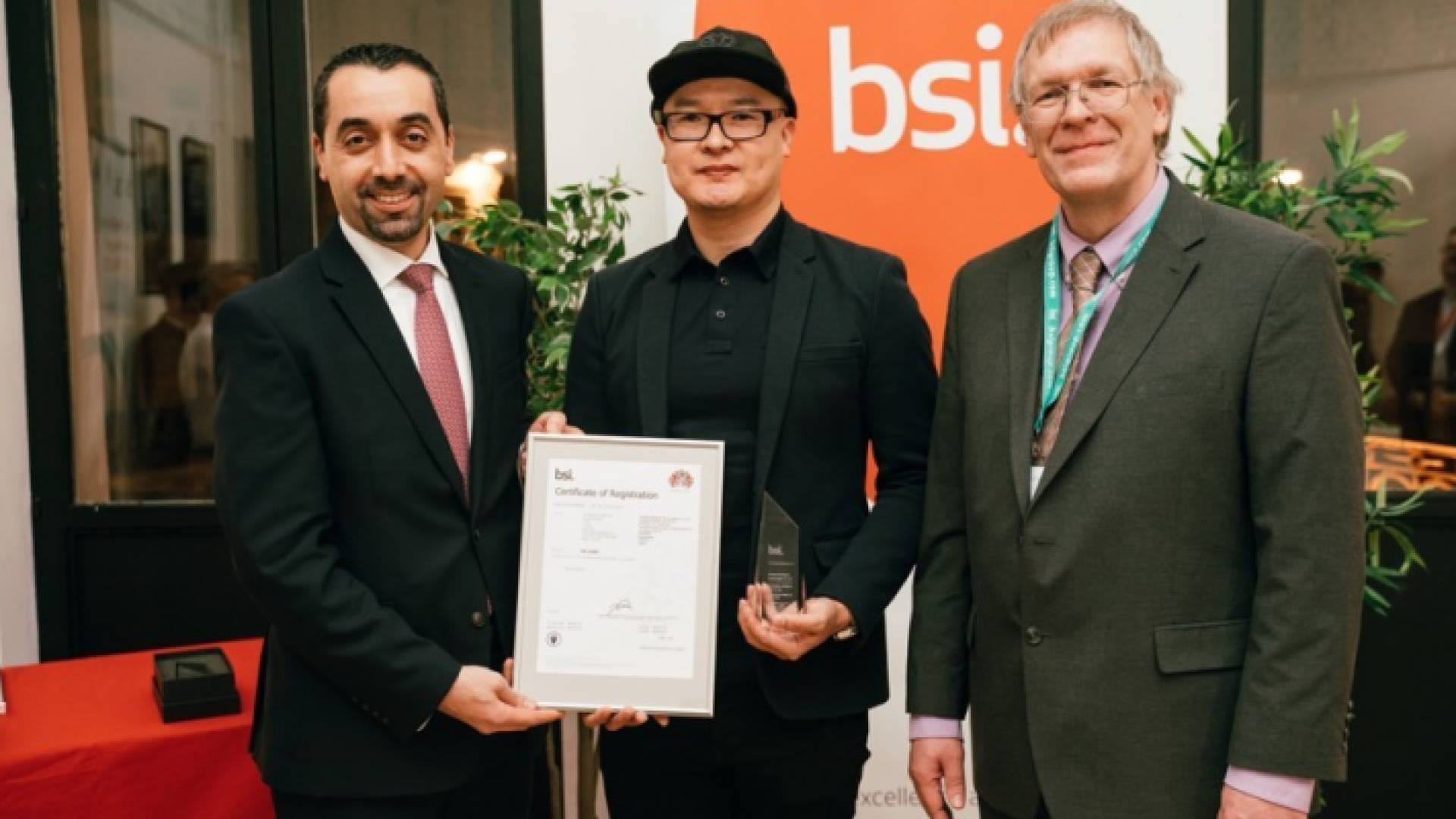 "خدمات هواوي للهواتف النقالة" تحصد أول مجموعة في العالم من شهادات معيار ISO/IEC