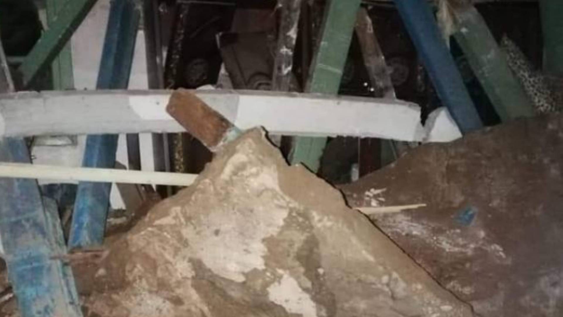 الصورة من الانهيار