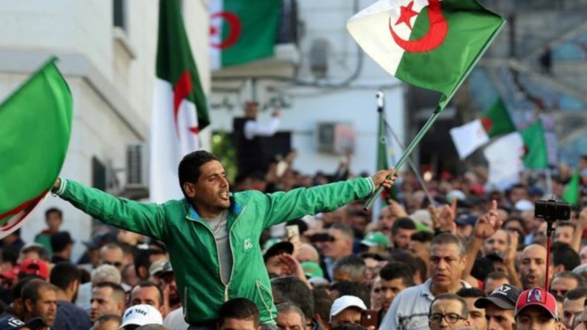 مظاهرات في الجزائر