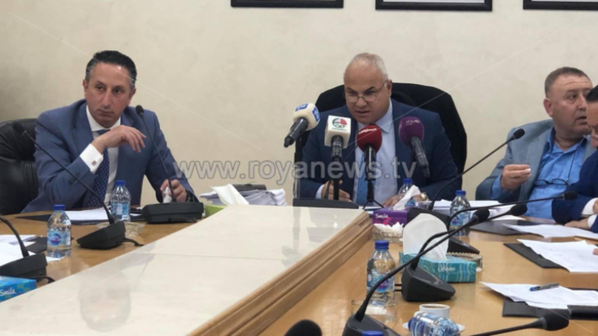 اللجنة المالية النيابية