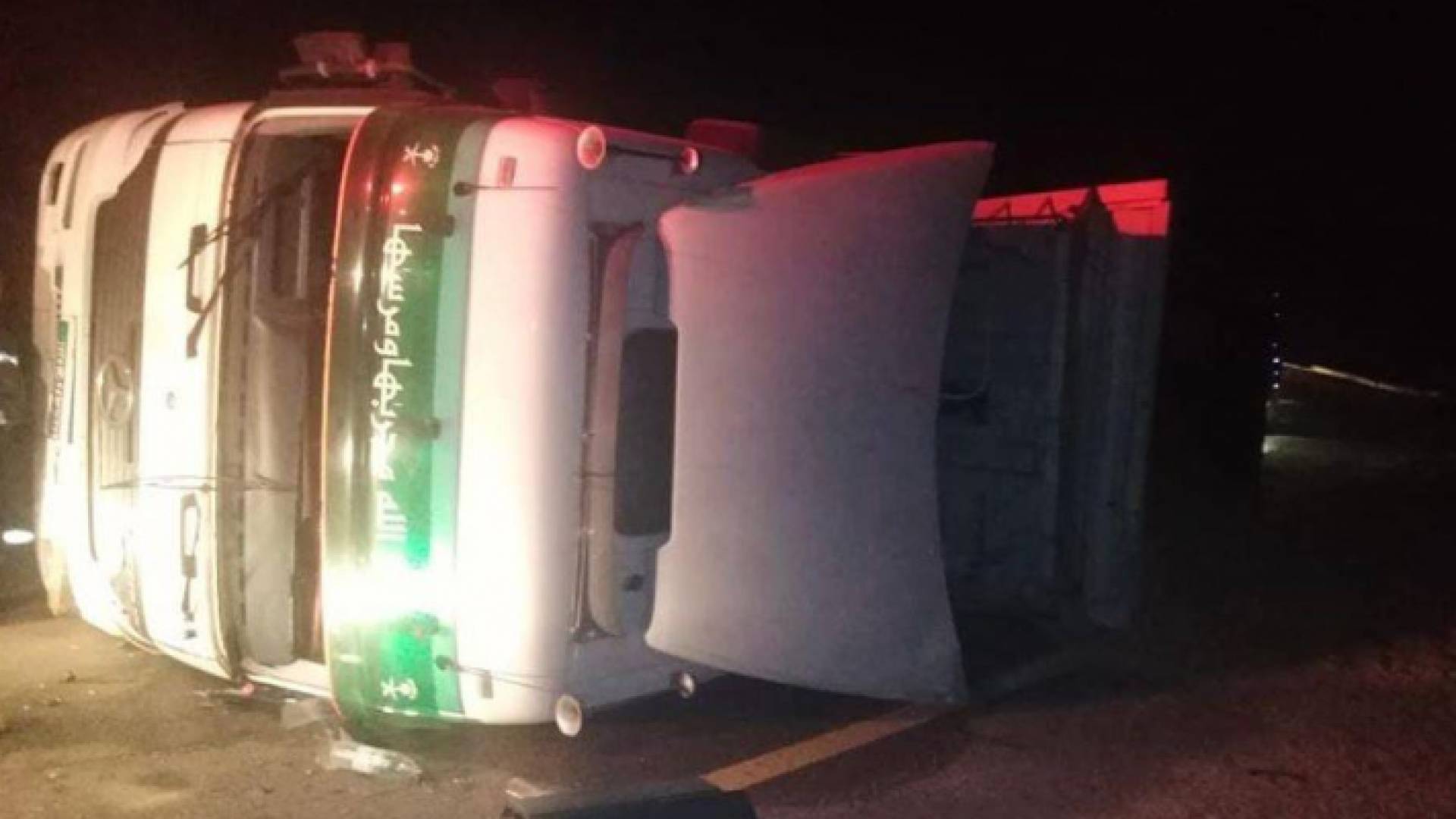 الشاحنة التي وقع بها الحادث