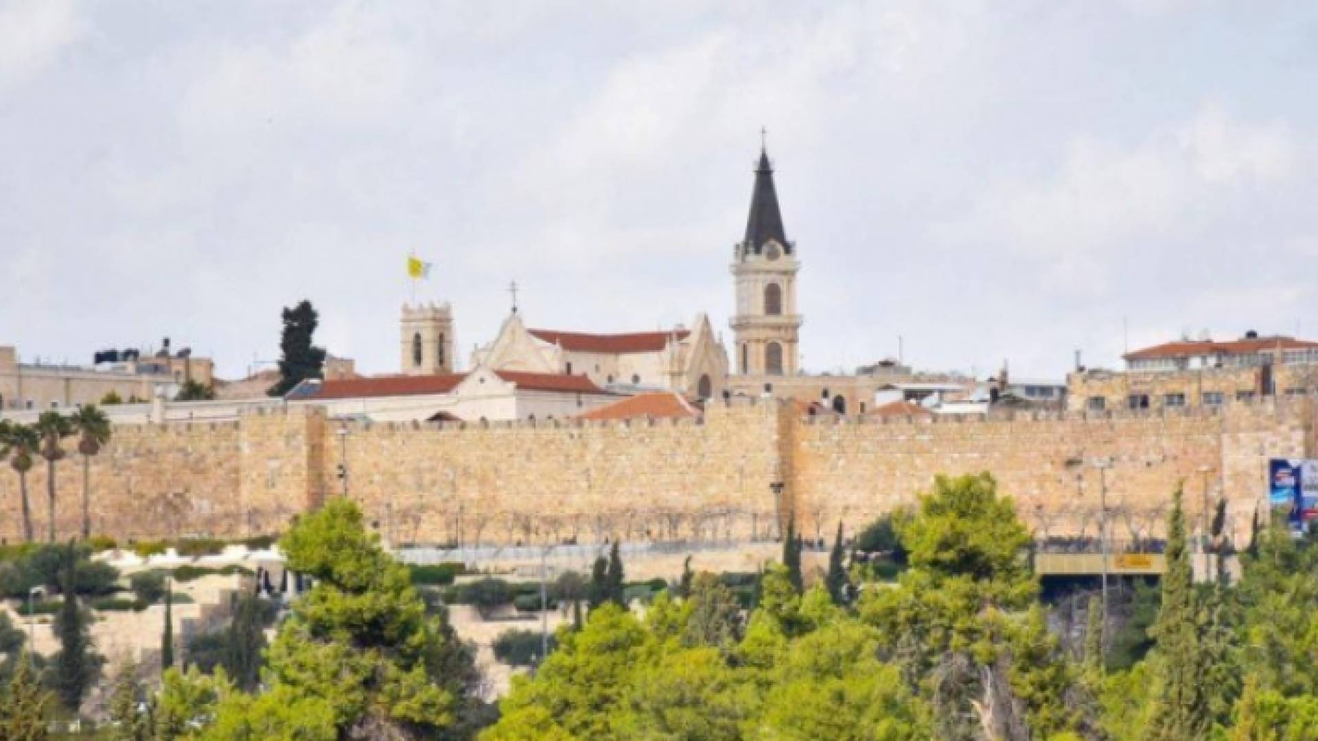 المخططون لم يقوموا بفحص تأثير الحفريات التي ستنفذ في الموقع على المباني المجاورة