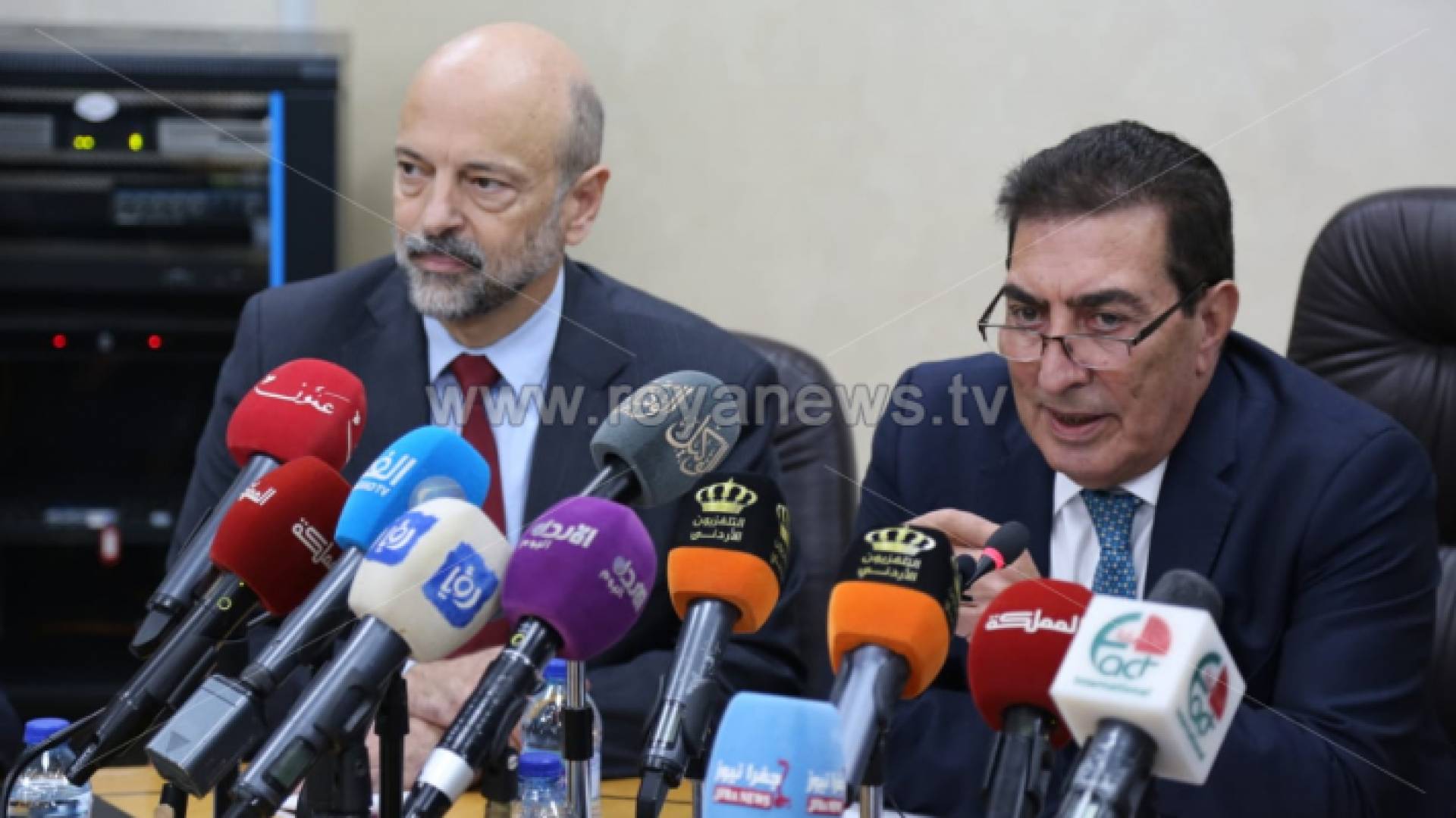 رئيس الوزراء عمر الرزاز - أرشيفية