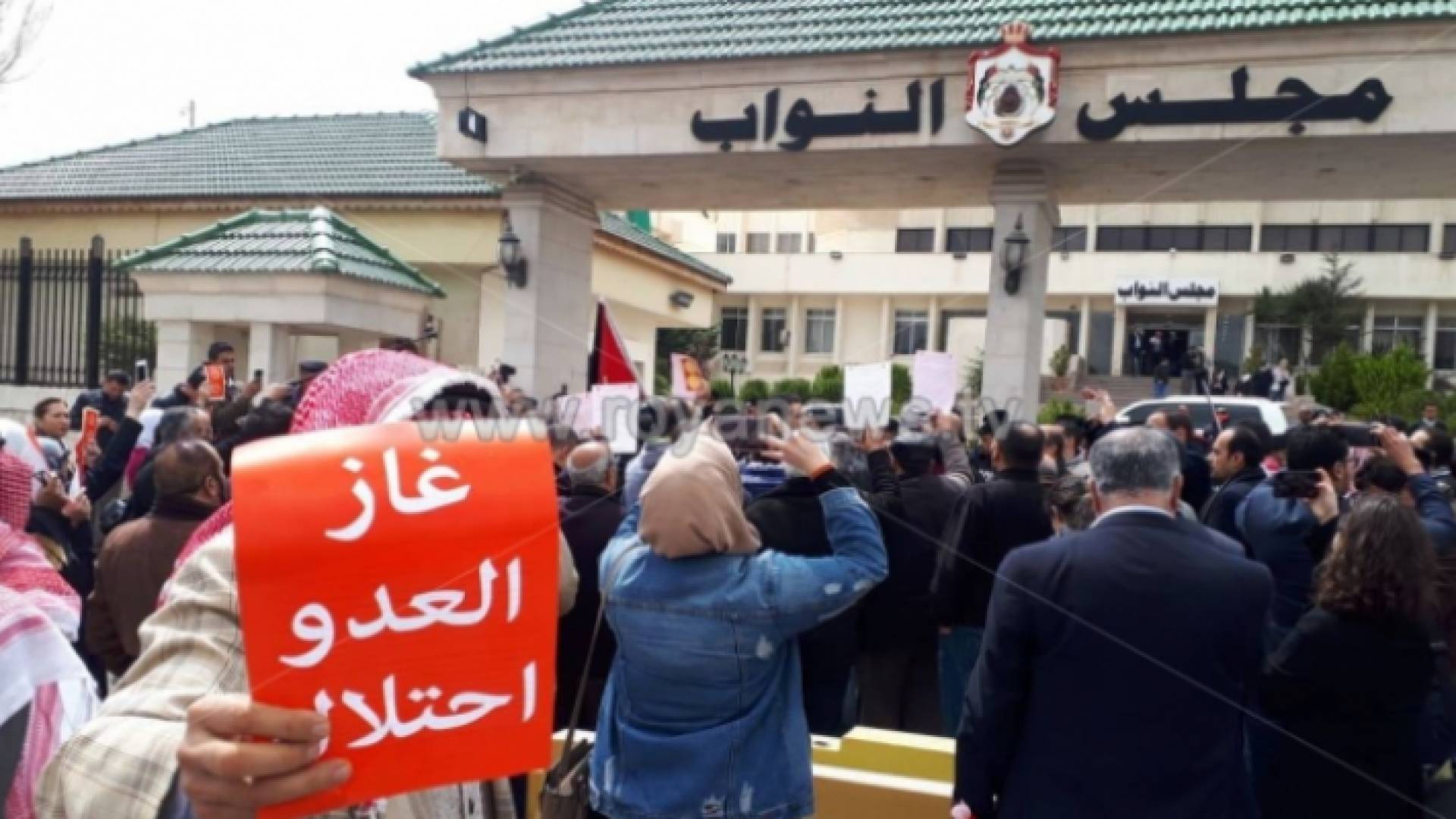 القيسي قال: لسنا معنيون بإزالة اللبس والغموض حول بنود هذه الاتفاقيات