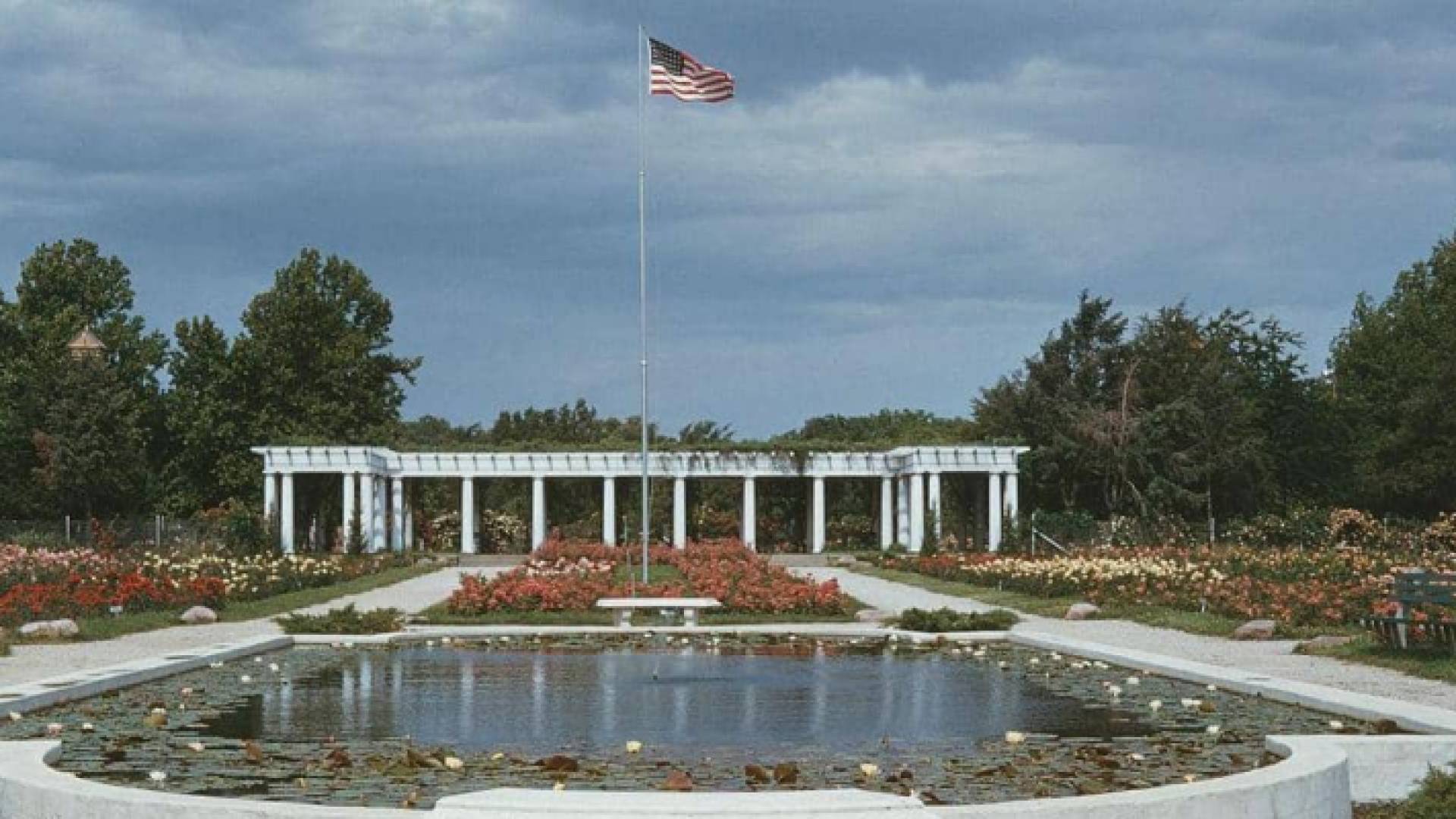 توبيكا تعرض أموالا لمن يرغب للانتقال إليها والعيش فيها