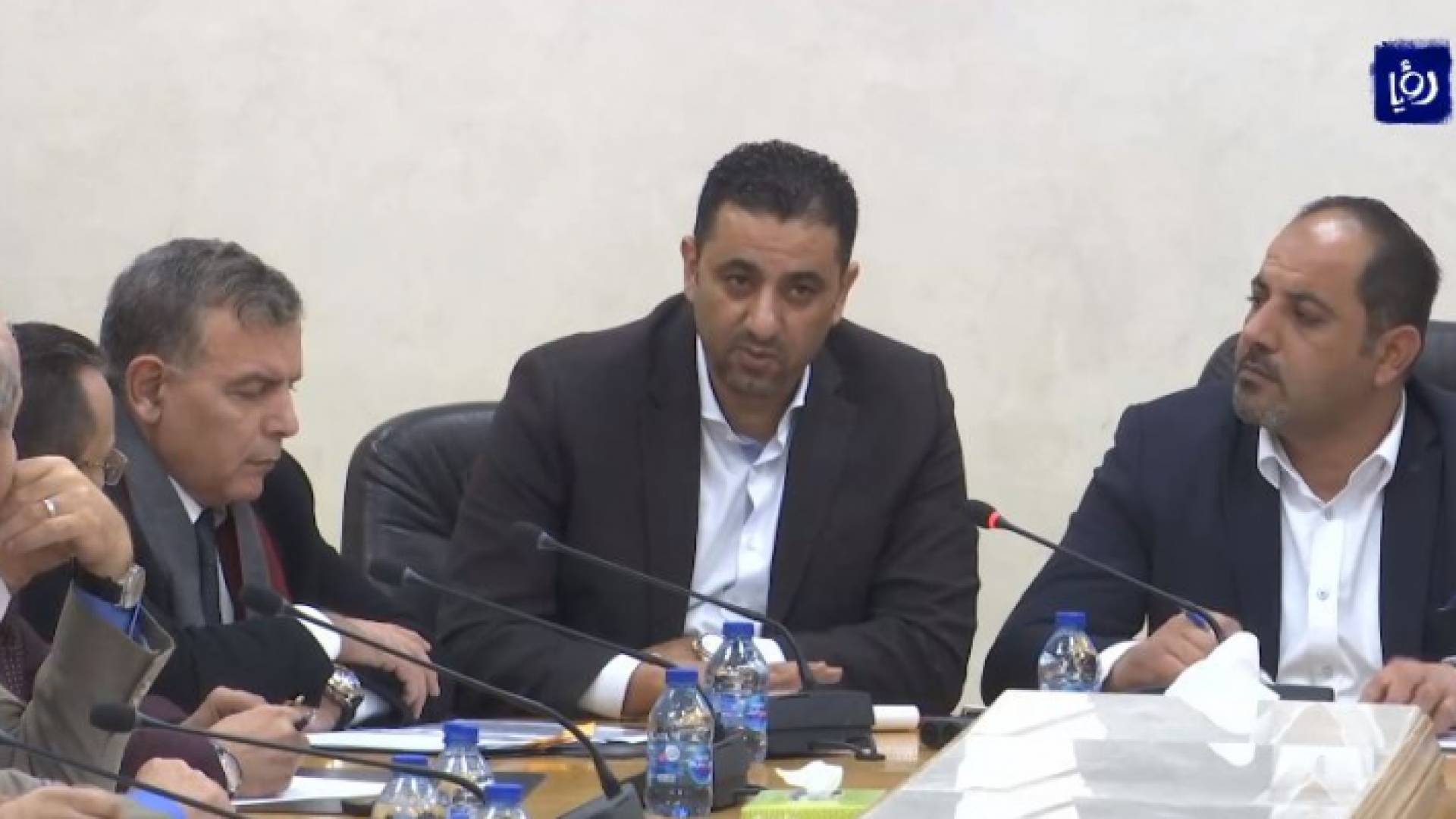 جانب من الجلسة