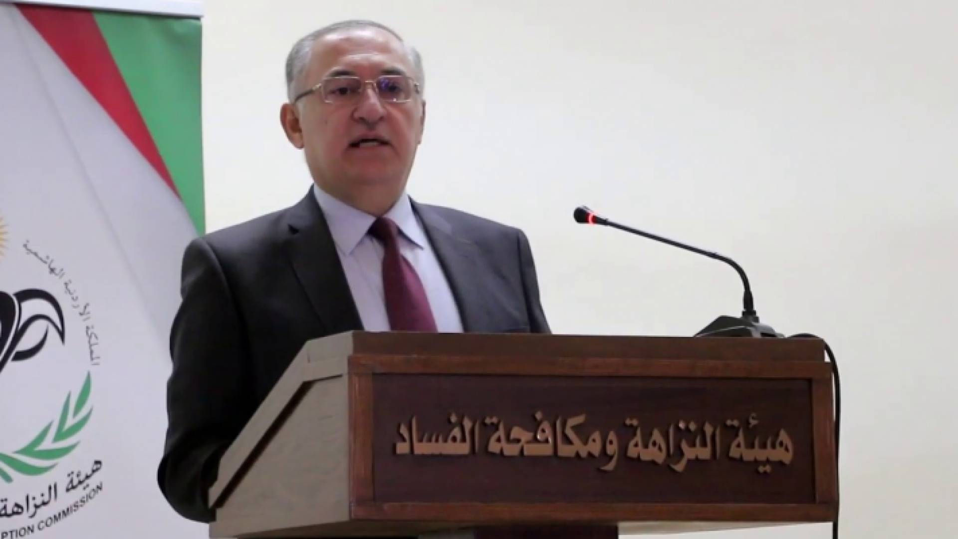 رئيس هيئة النزاهة ومكافحة الفساد مهند حجازي