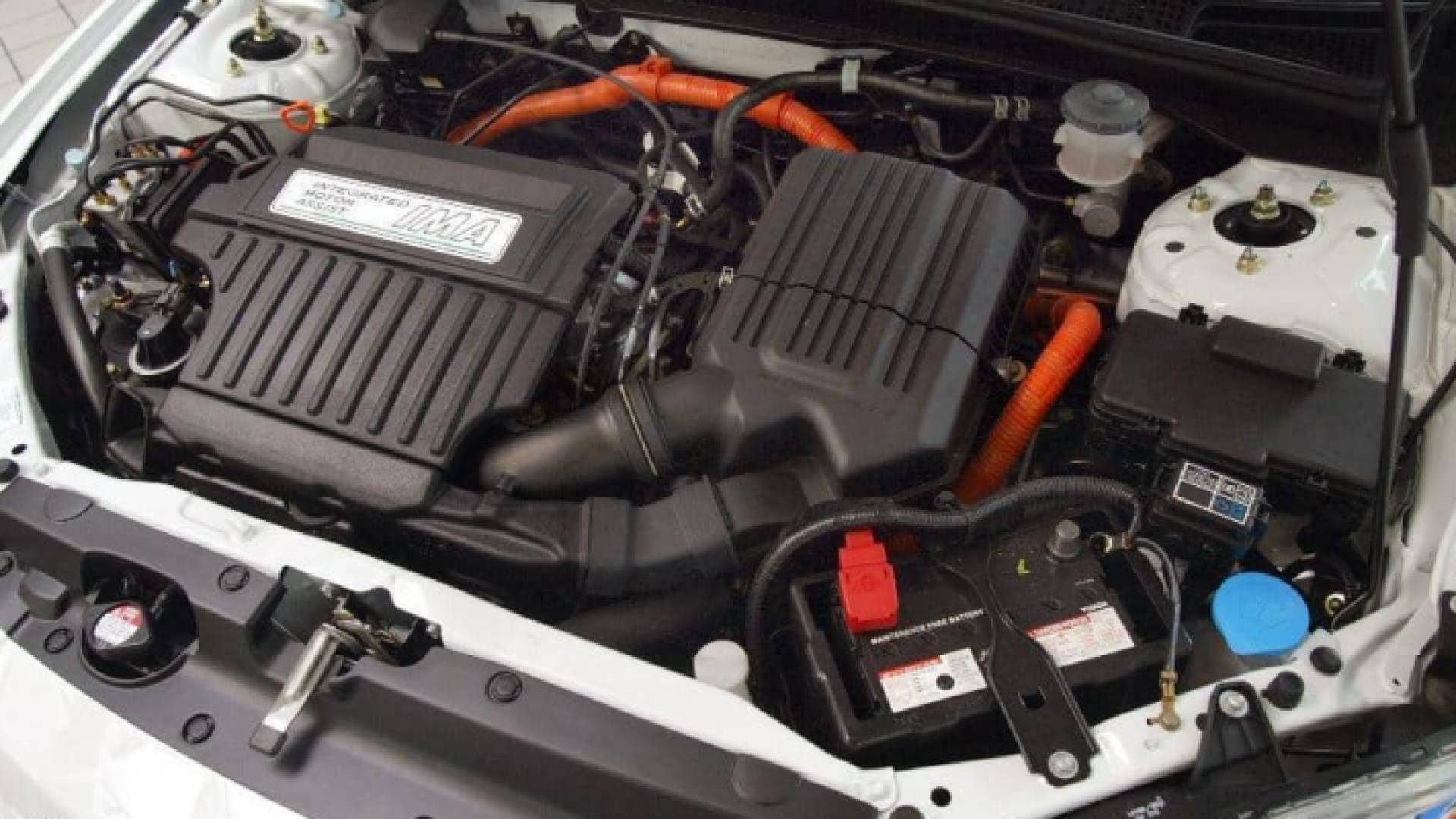 خبراء يحذرون من إجراء شائع عند المساعدة على بدء الدوران