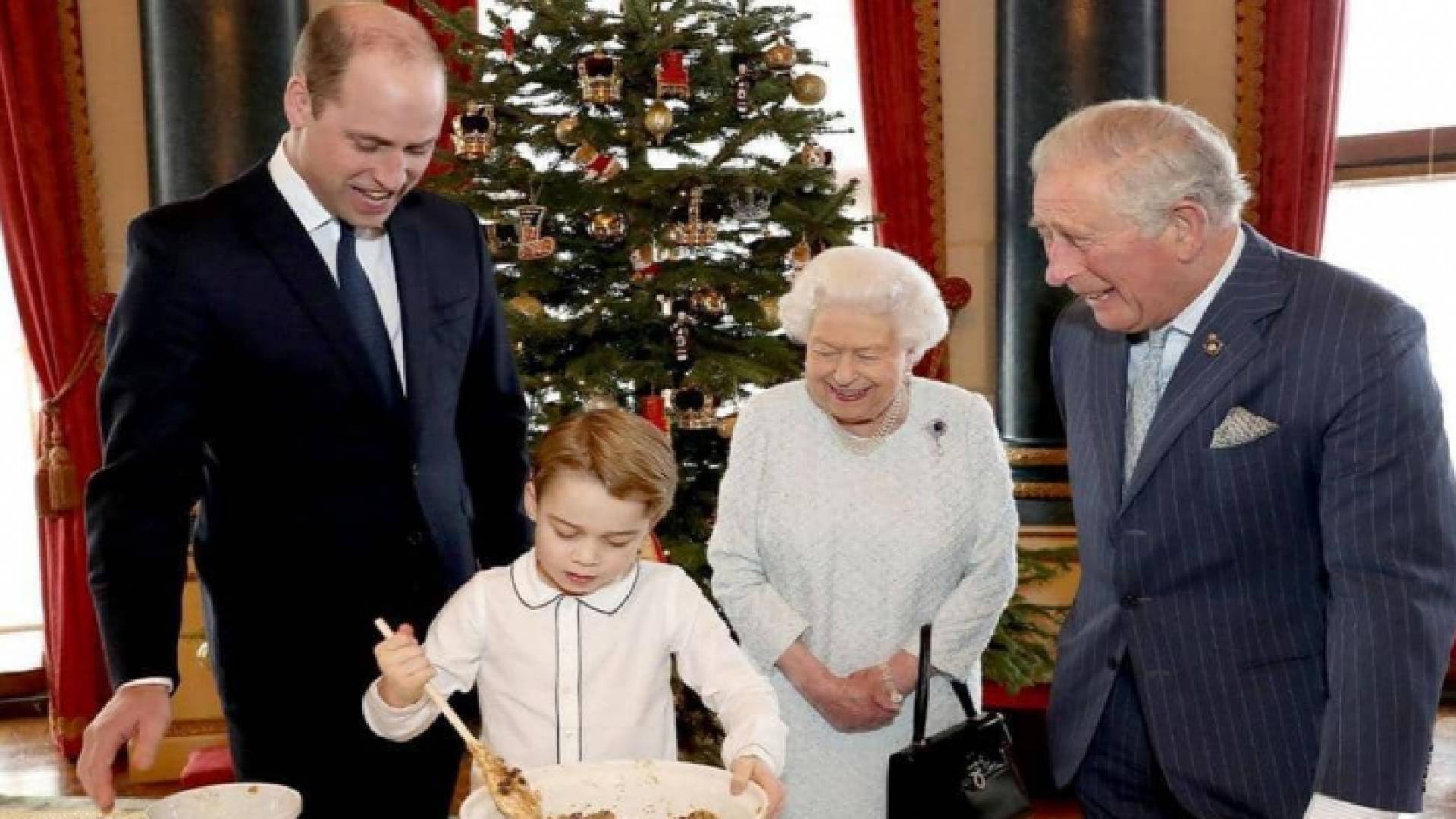 ملكة بريطانيا وعائلتها