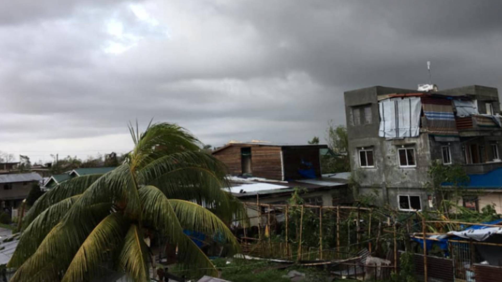 إعصار فانفون