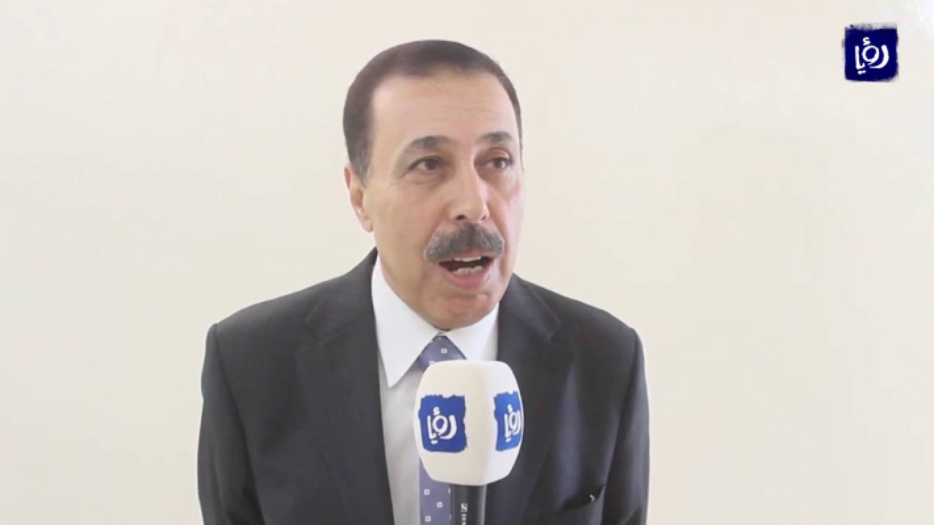 وزير التربية والتعليم الدكتور تيسير النعيمي