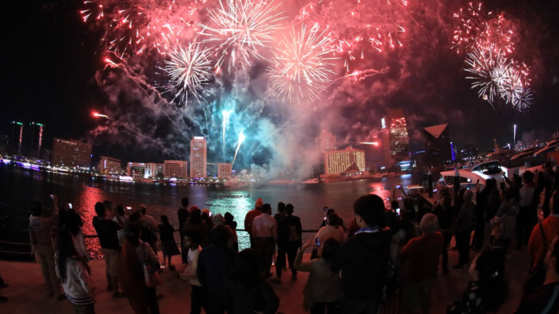 من الاحتفالات باستقبال 2020