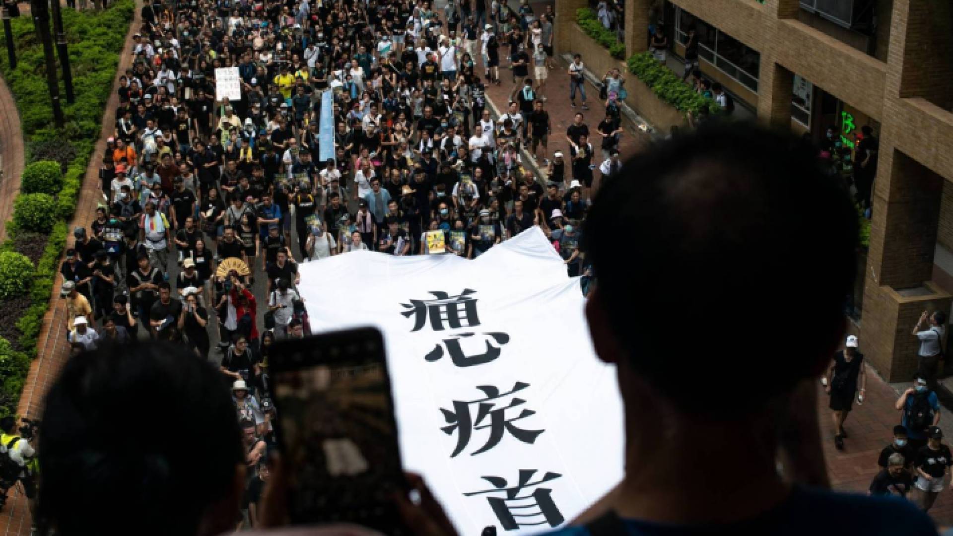 عشرات الآلاف يتظاهرون في هونغ كونغ بمناسبة رأس السنة