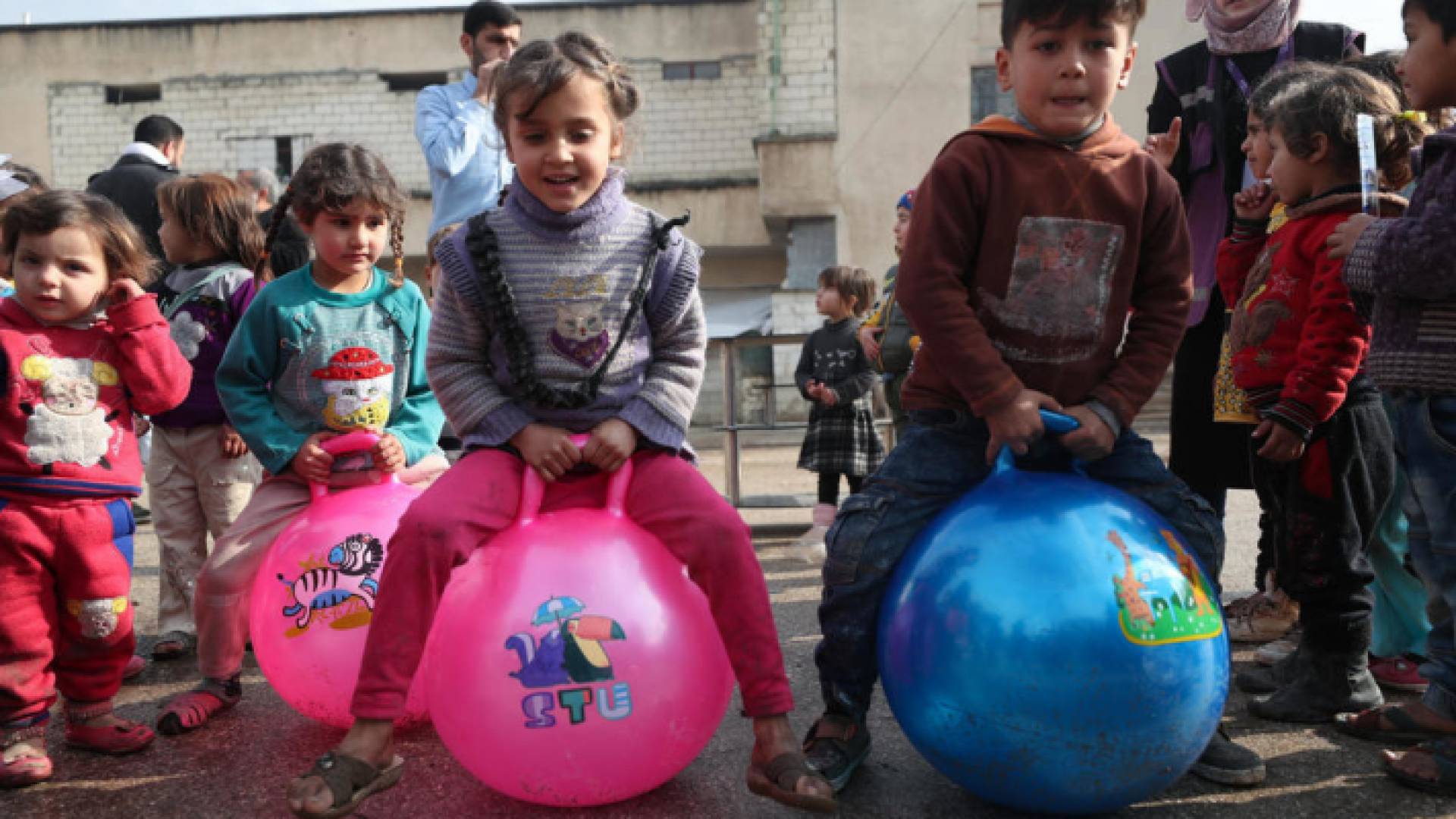 أطفال سوريون